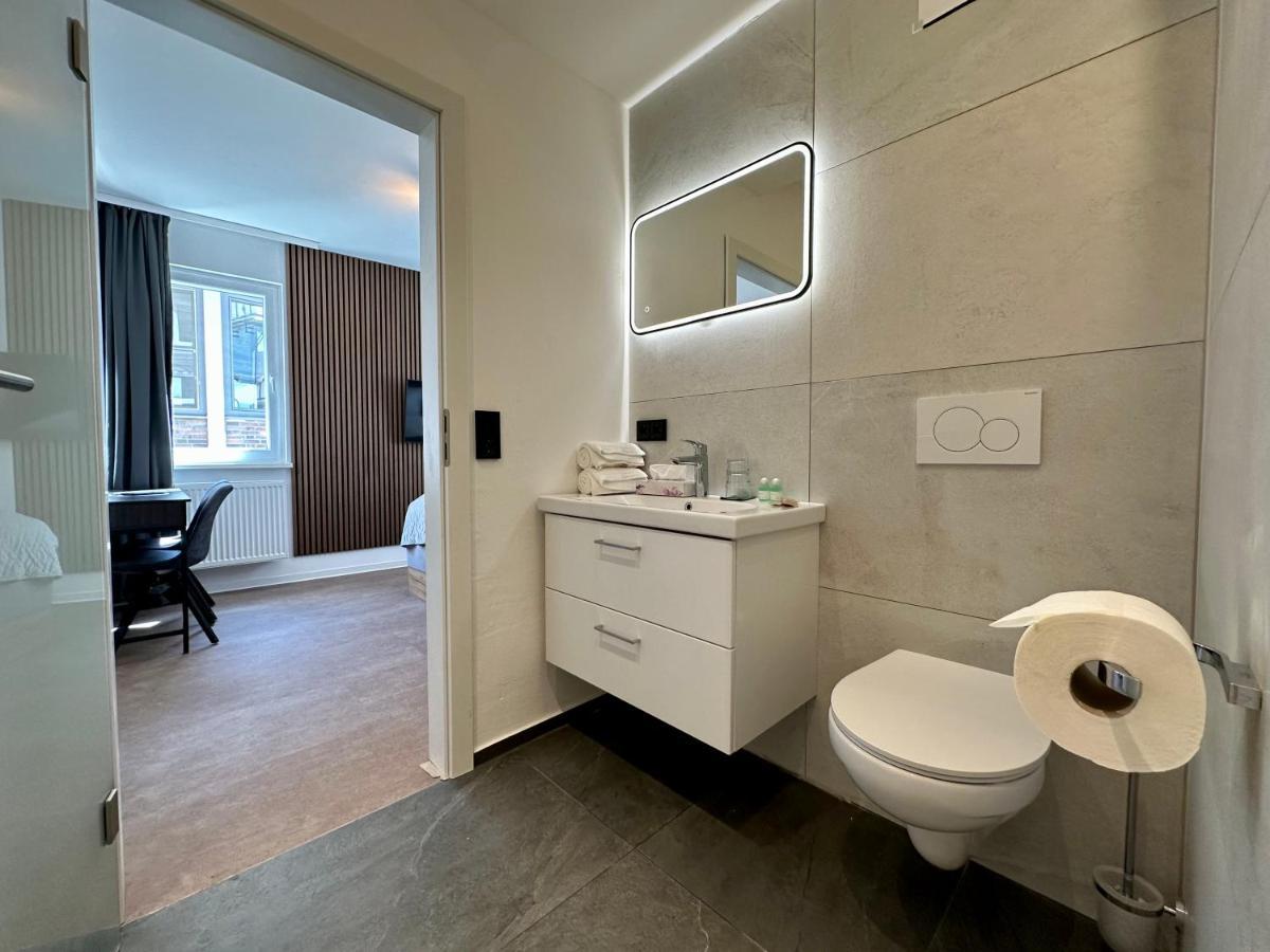 Emilia Hotel *