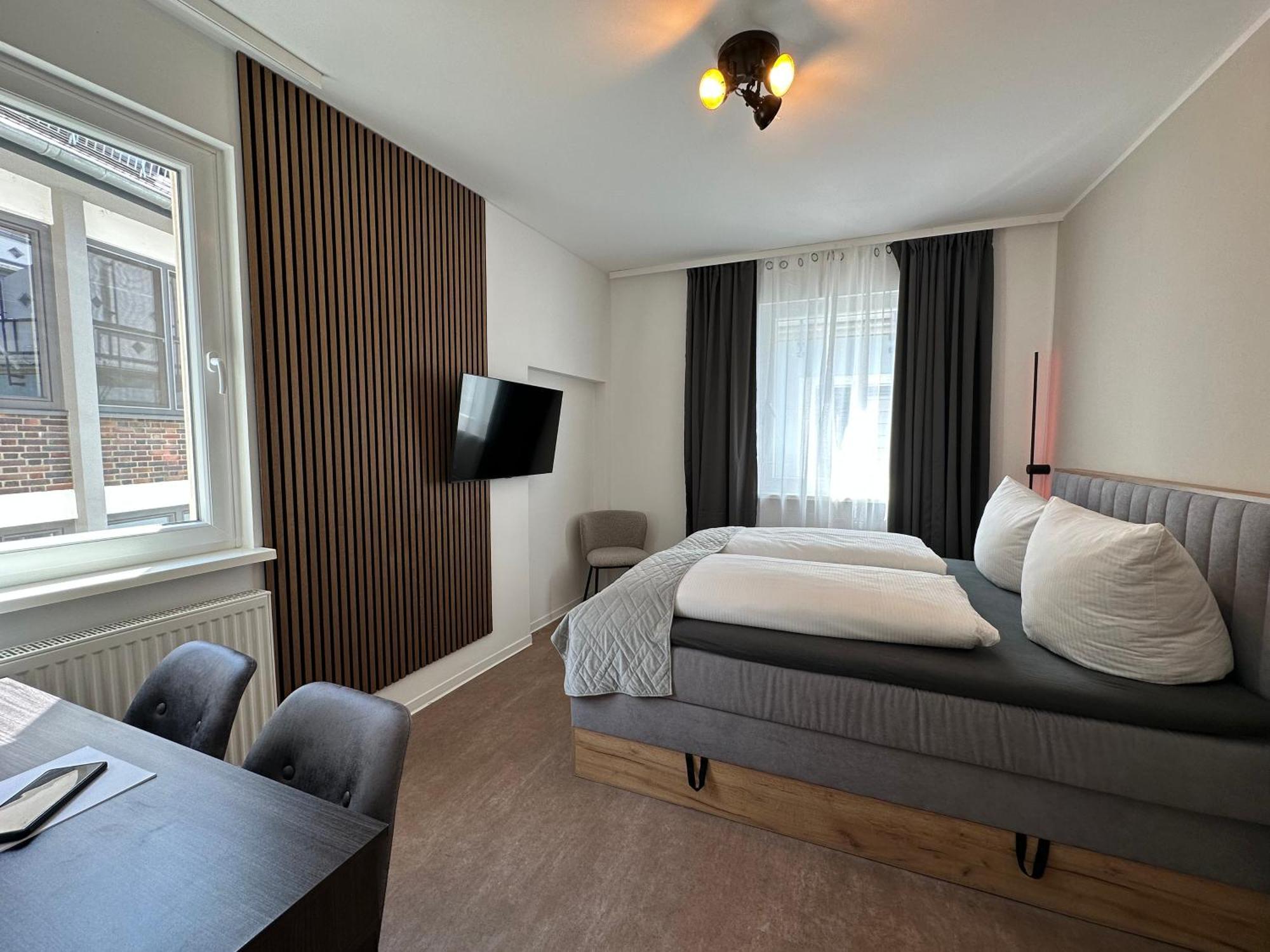 Emilia Hotel